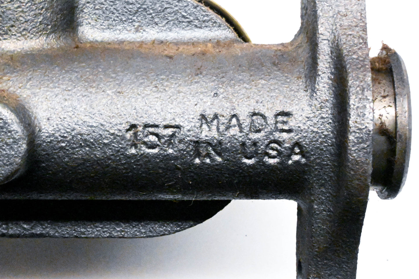 EIS 157 Master Cylinder Assembly