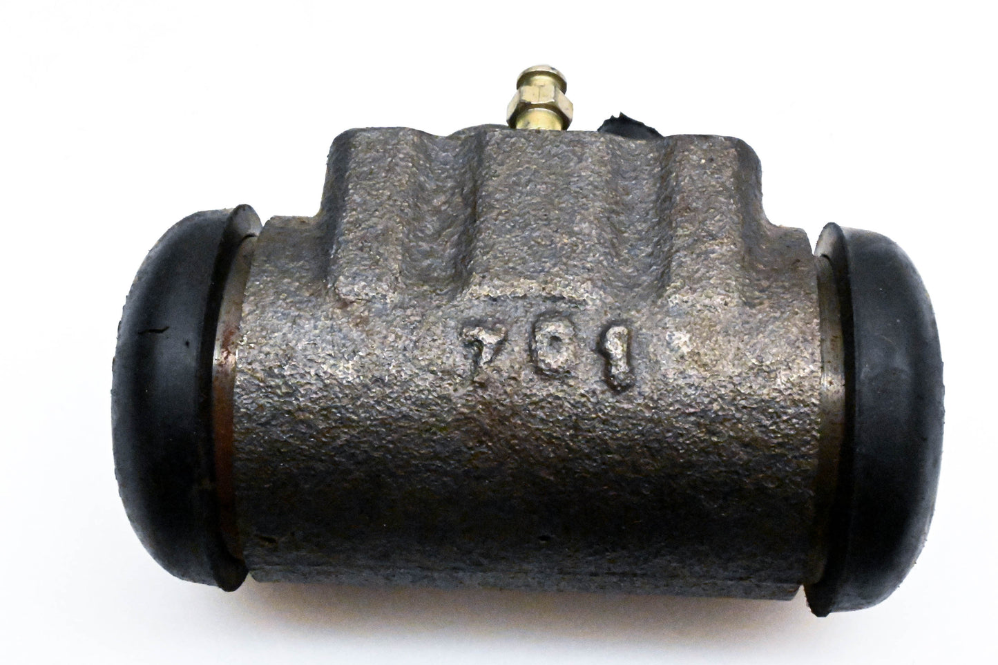 EIS 701 Wheel Cylinder Assembly NOS
