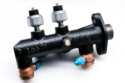 Mopar H96730, H-96730 Master Cylinder Assembly NOS