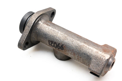 EIS E99021 Master Cylinder Housing NOS