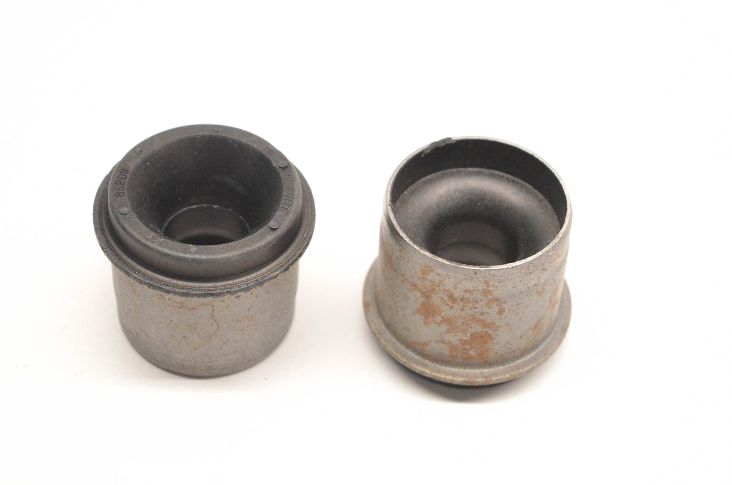 McQuay-Norris FA7227, HB1672, K8645 Sway Bar Bushings Qty 2 NOS
