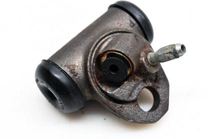 EIS EW39942, 678 Wheel Cylinder Assembly NOS