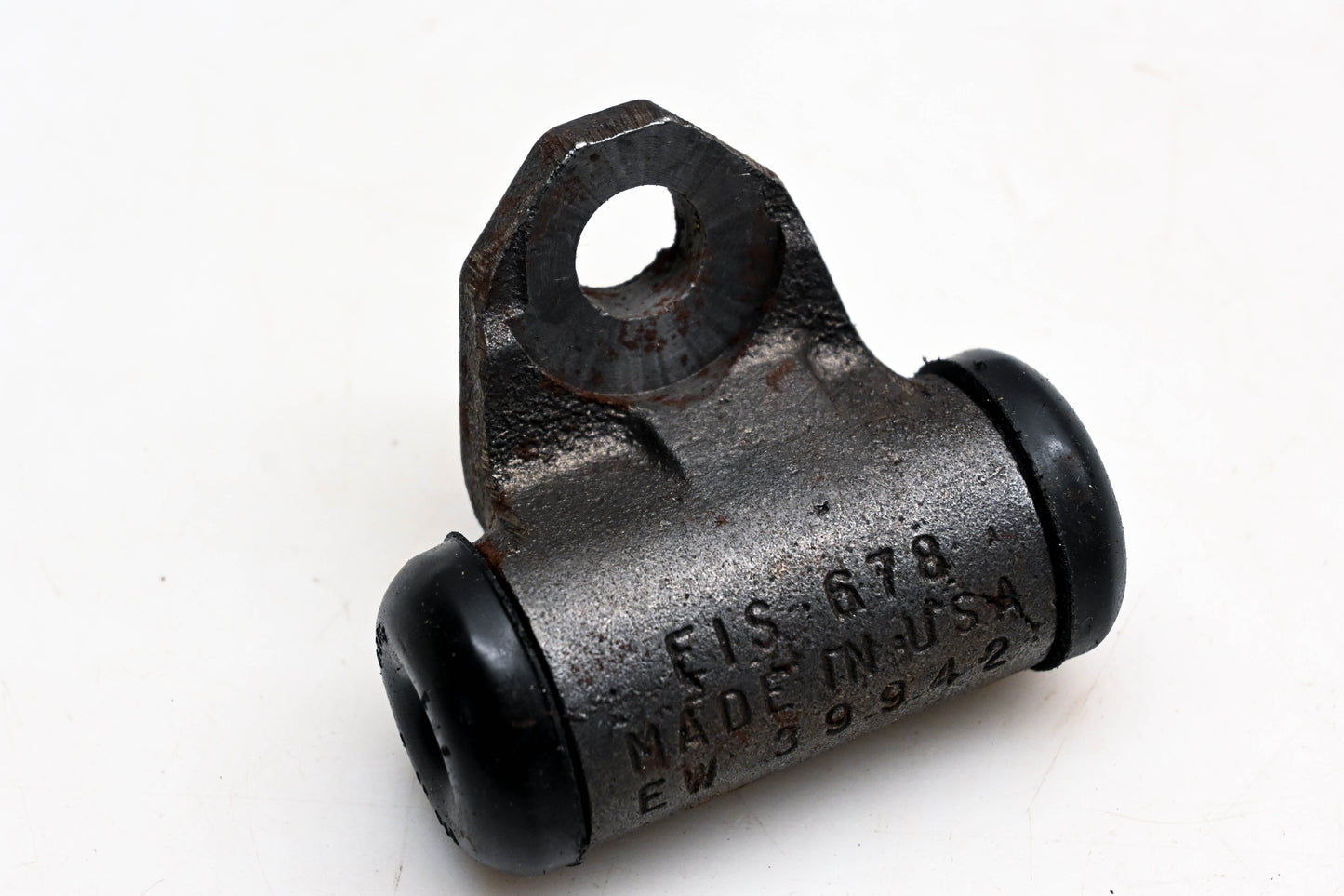 EIS EW39942, 678 Wheel Cylinder Assembly NOS