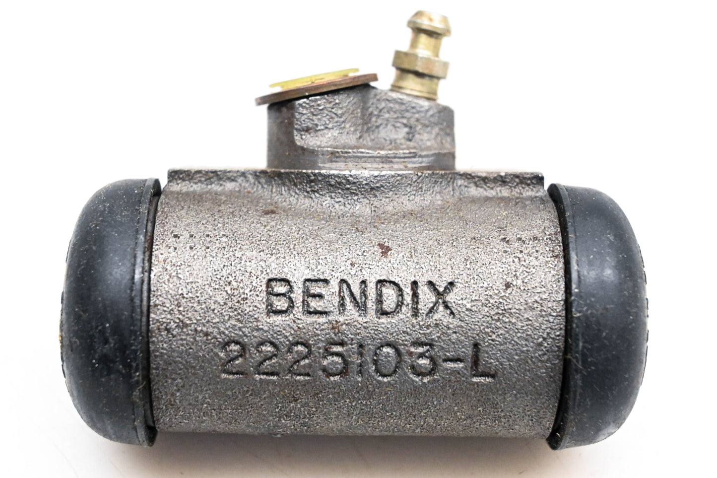 Bendix 2225103-L, EW3457 Wheel Cylinder Assembly NOS