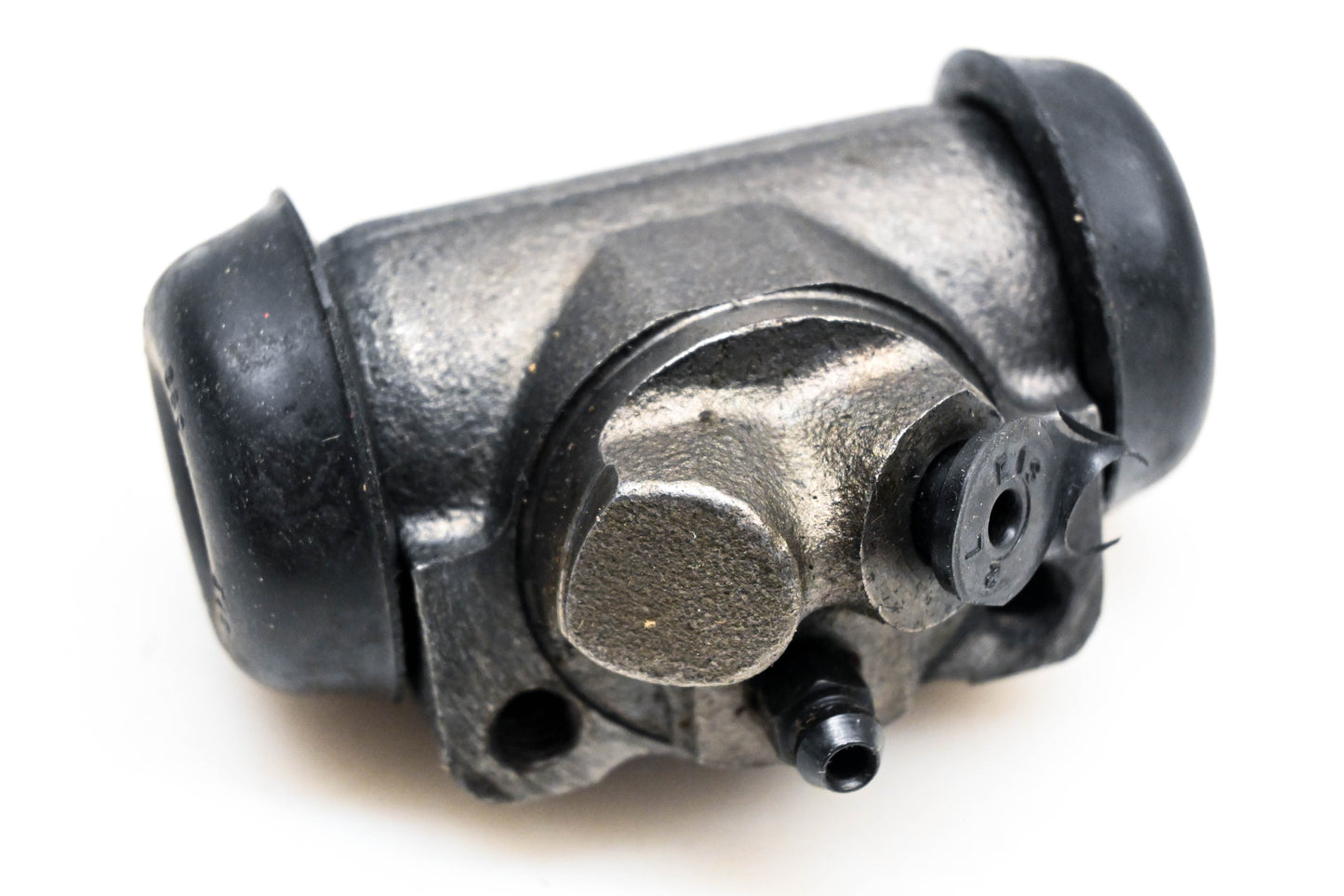 EIS EW23378, 519 Wheel Cylinder Assembly NOS