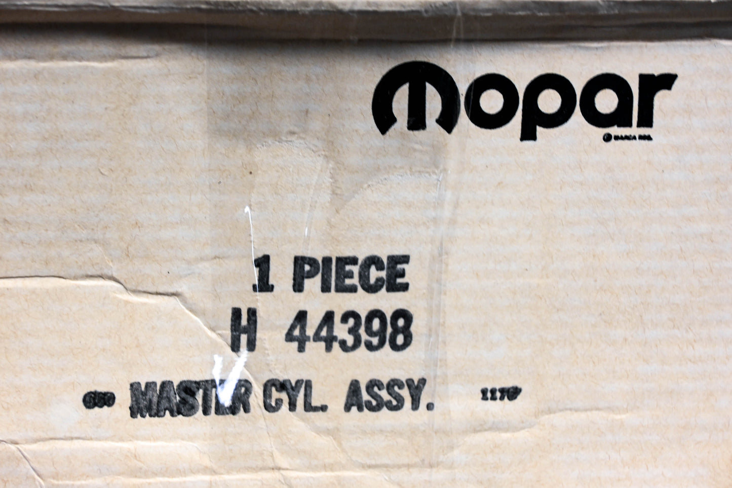 Mopar H44398, H-44398, 5484408 Master Cylinder Assembly NOS