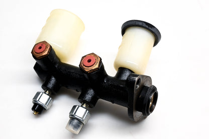 Mopar H96795, H-96795 Master Cylinder Assembly NOS