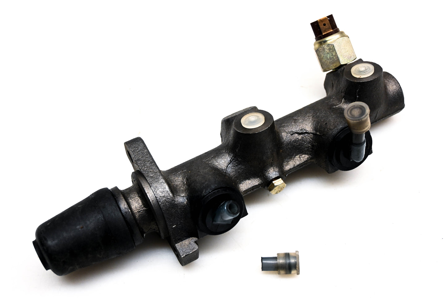 Mopar H96384, H-96384 Brake Master Cylinder Assembly NOS
