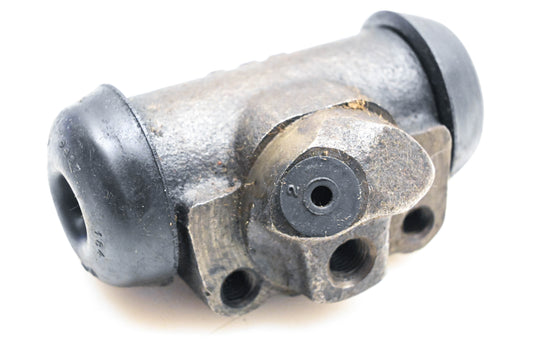 EIS 565 Wheel Cylinder Assembly NOS
