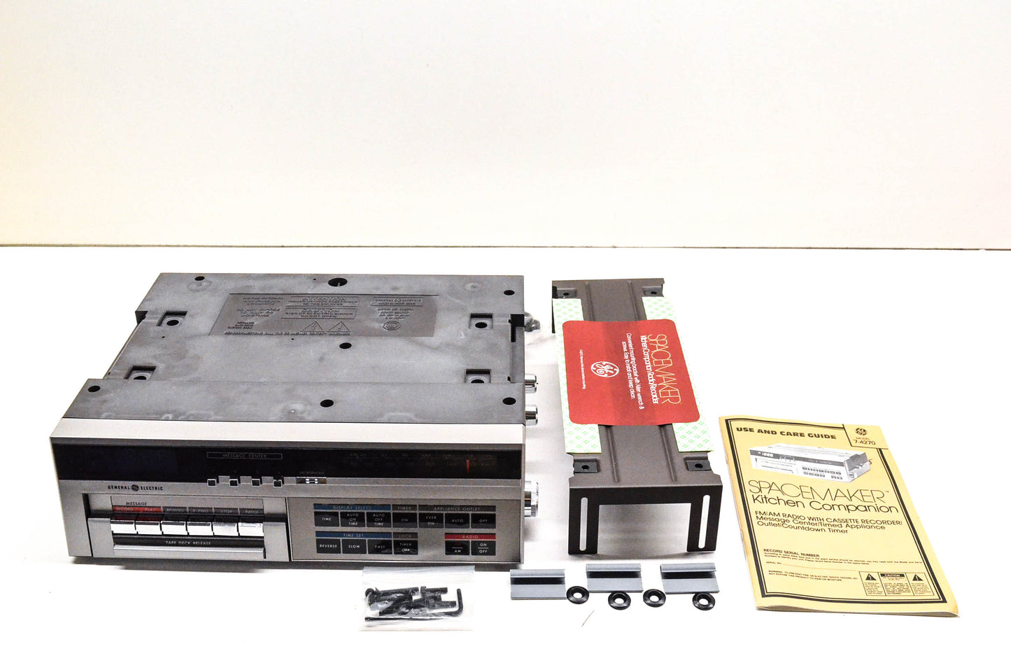 General Electric 7-4270 Spacemaker Kitchen Radio Recorder NOS