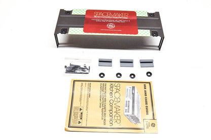 General Electric 7-4270 Spacemaker Kitchen Radio Recorder NOS