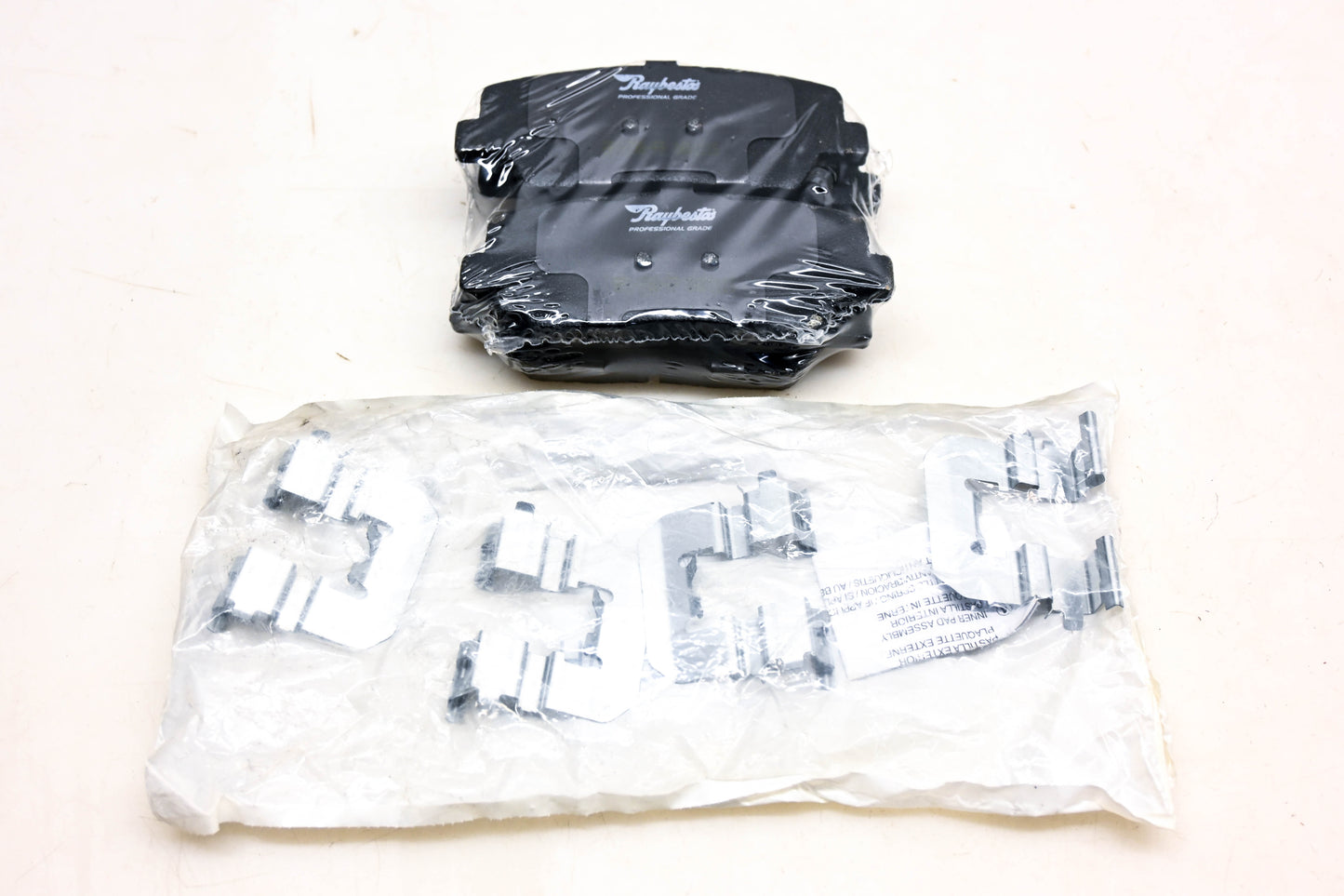 Raybestos PGD1284C Ceramic Disc Brake Pad Kit NOS