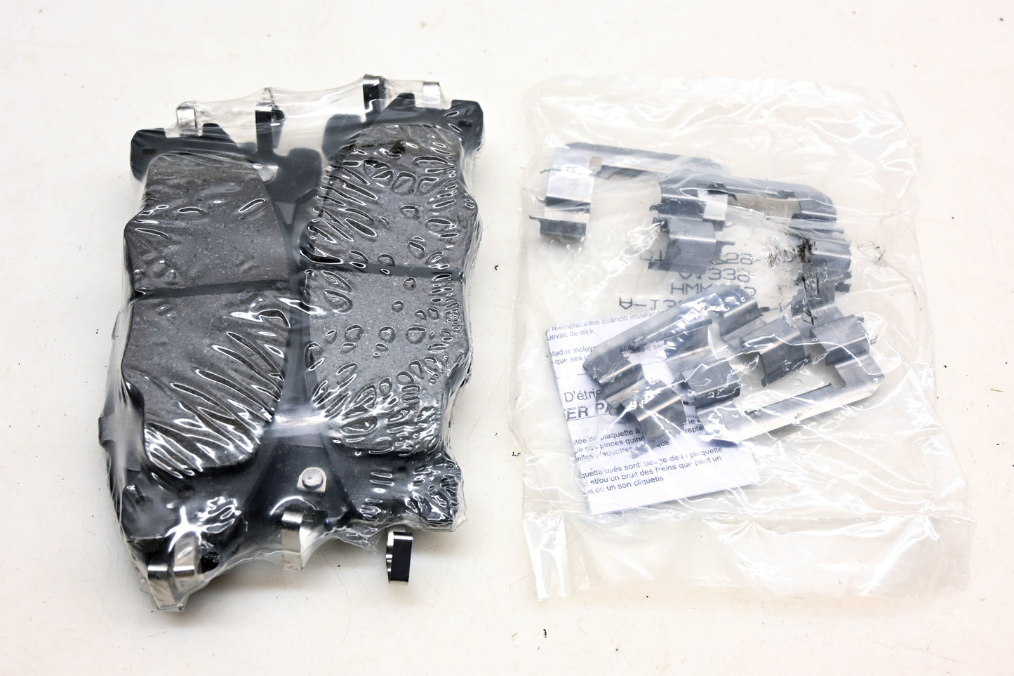Raybestos PGD1339C Ceramic Disc Brake Pad Kit NOS