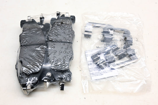 Raybestos PGD1339C Ceramic Disc Brake Pad Kit NOS