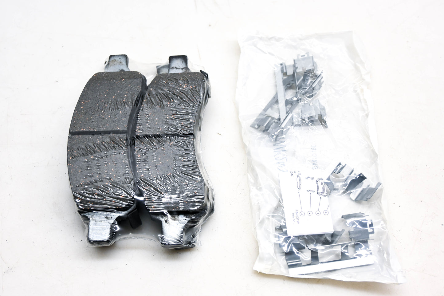 Raybestos PGD1169AC Ceramic Disc Brake Pad Kit NOS