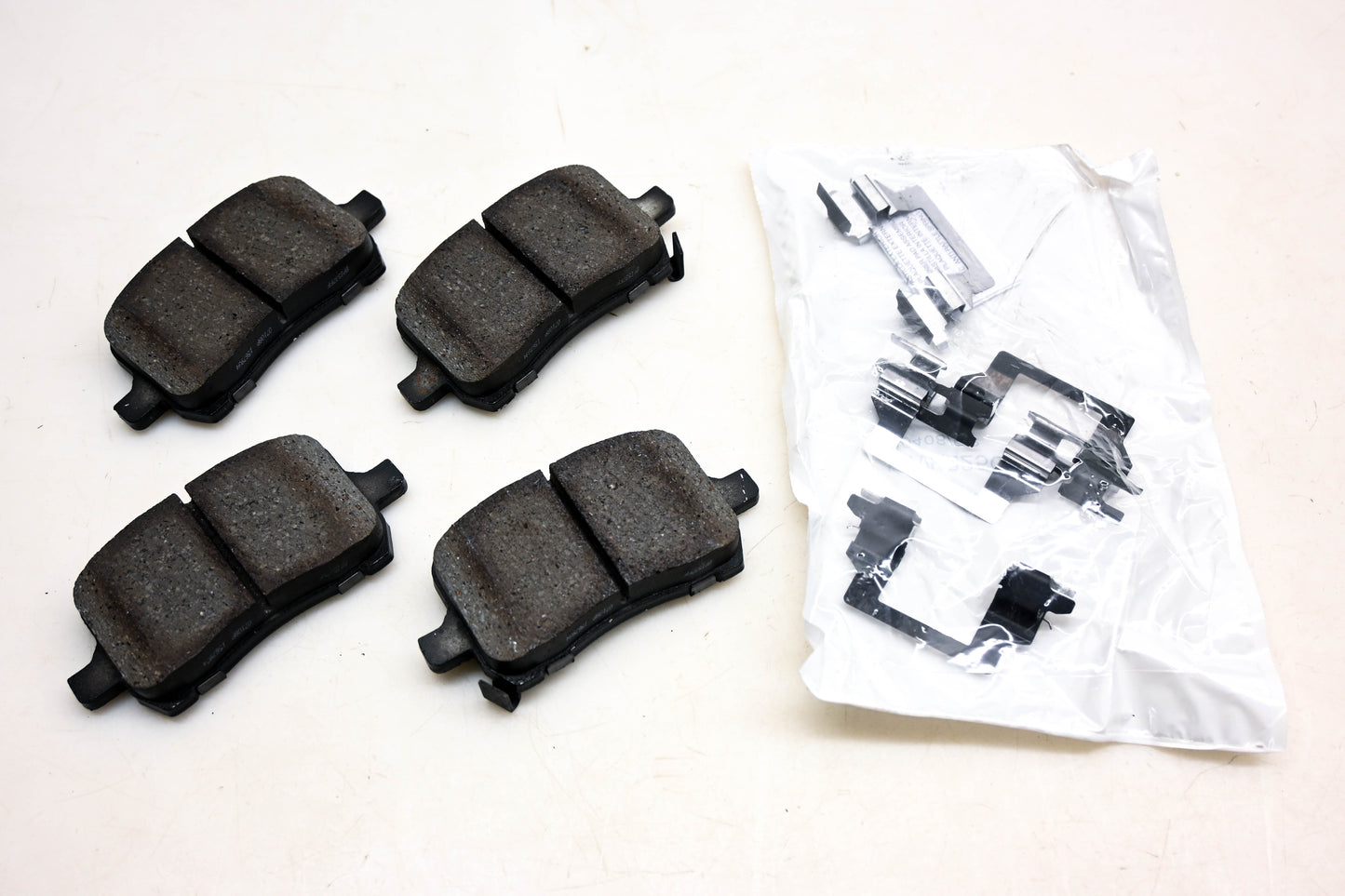 Raybestos ATD1028C Disc Brake Pad Kit NOS