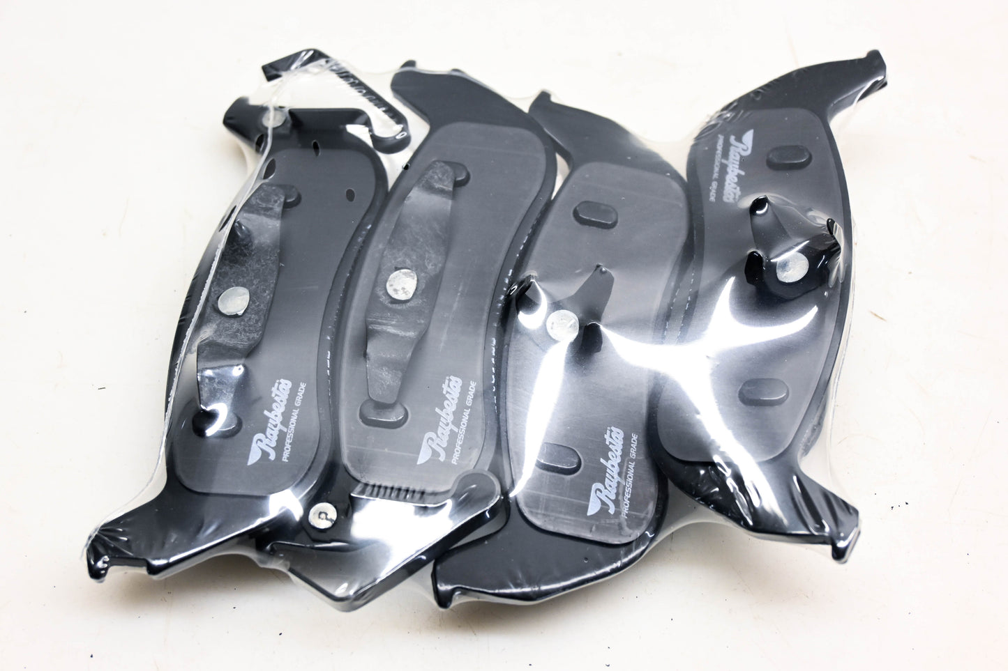 Raybestos PGD1040AC Ceramic Disc Brake Pad Kit NOS