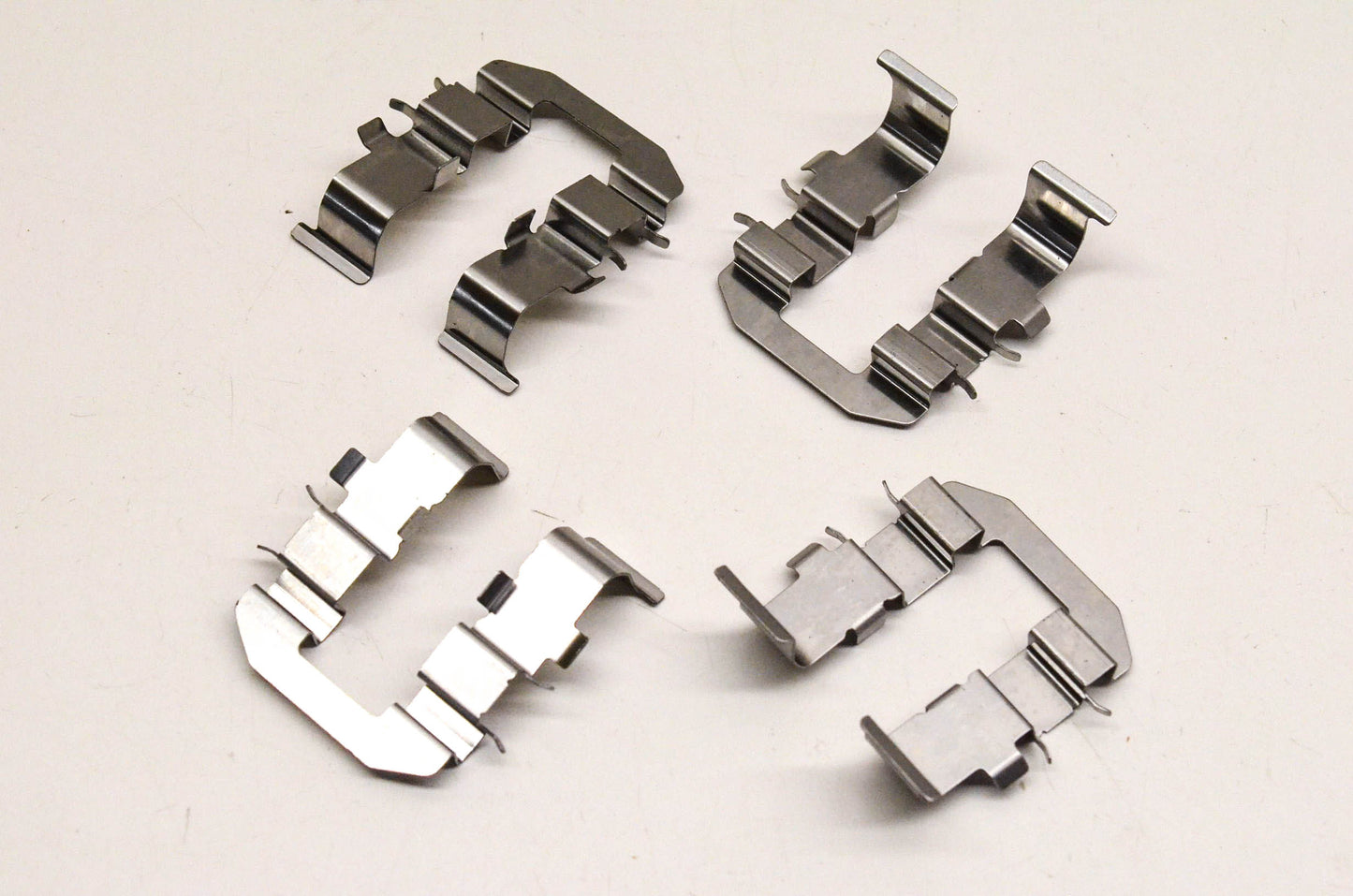International Brake Pad Kit GNAD1302-KIT Brake Pad Mount Kit NOS