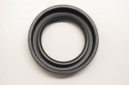 CR 16735 Oil Seal NOS