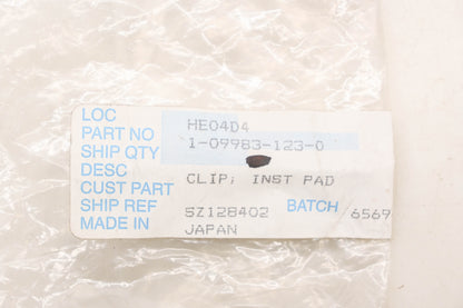 Isuzu 1-09983-123-0, 1-09983123-0 Instrument Pad Clip NOS