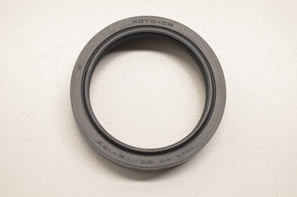 CR 17909 Oil Seal NOS
