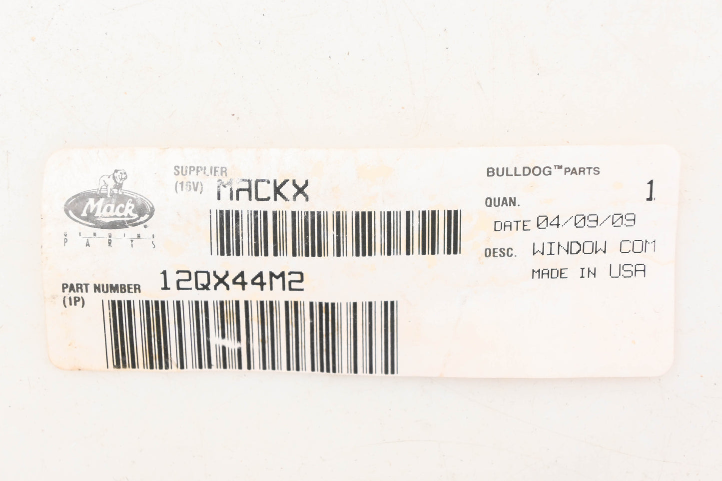 Mack 12QX44M2 Righthand Side Glass Window NOS