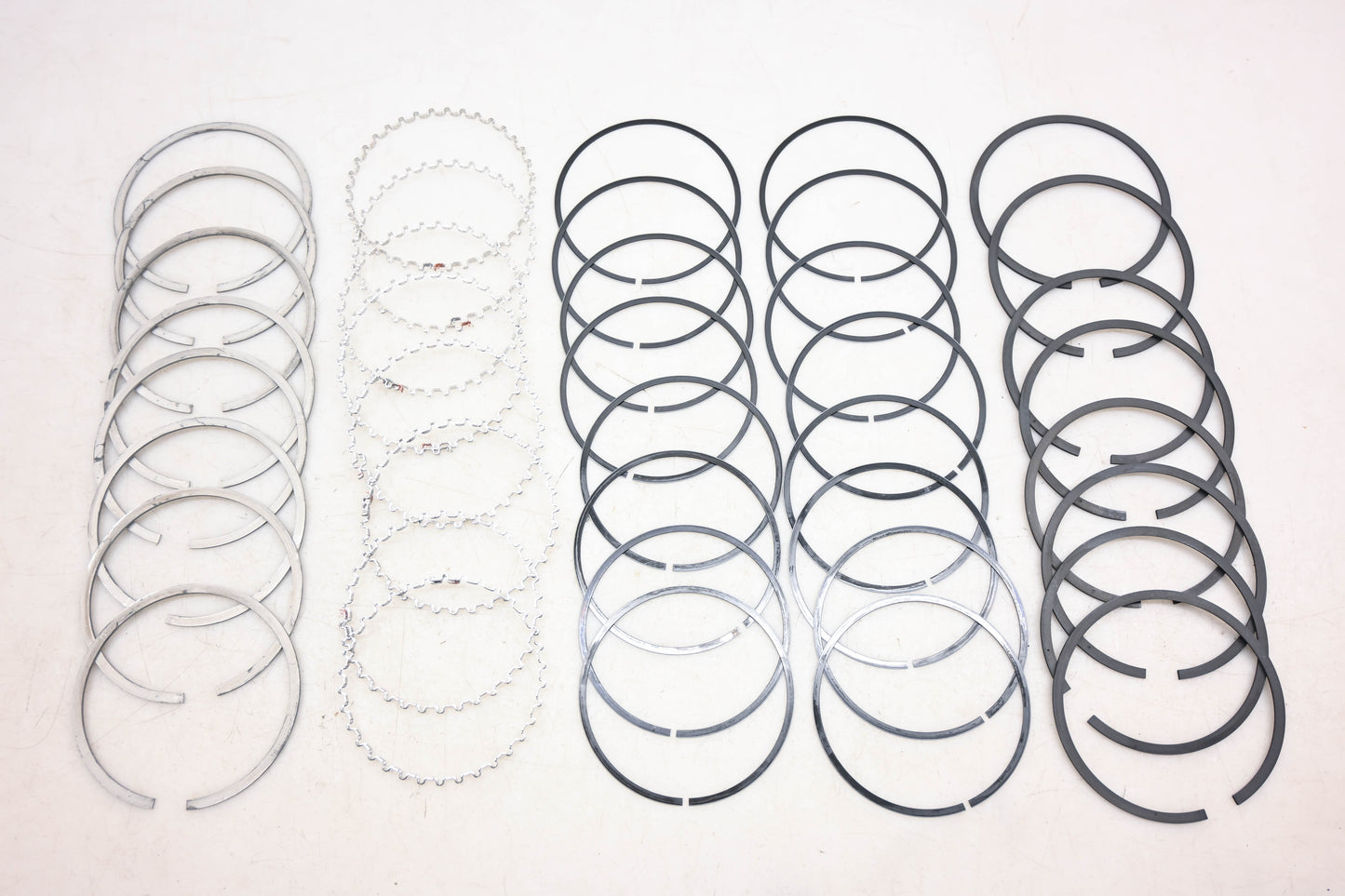Mopar 2808474, 2808-474 Piston Ring 4.320" Kit NOS