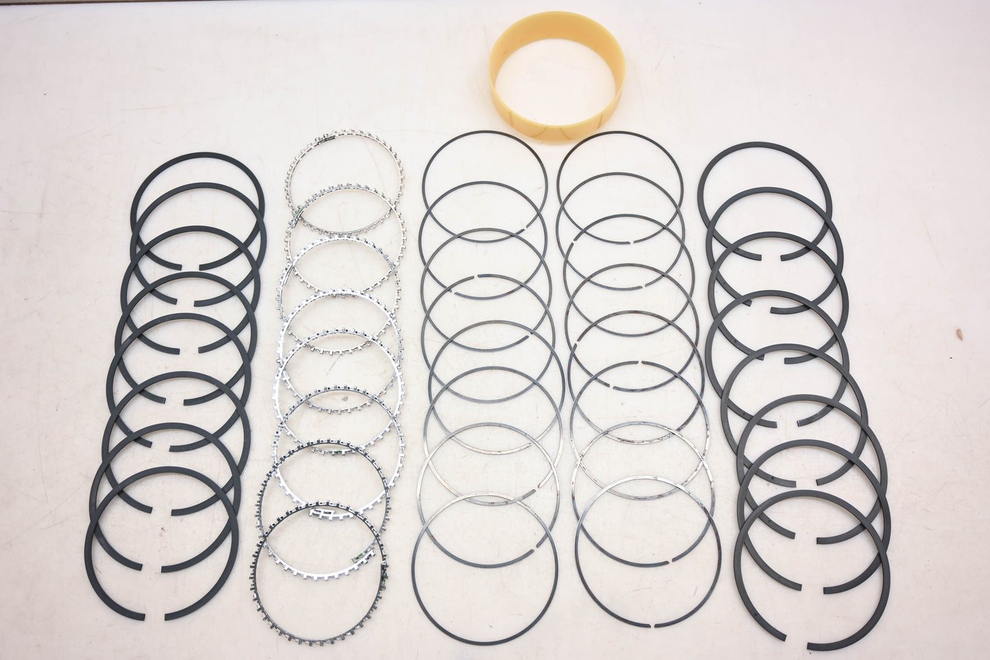 Mopar 3420228, 3420-228, J-1079A Piston Ring 4.320" Kit NOS