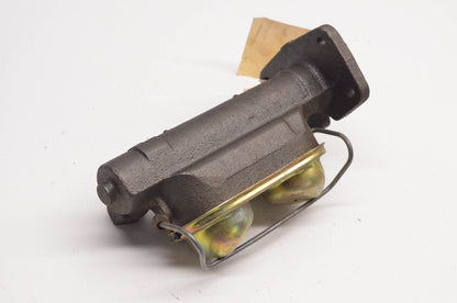 EIS E75817, 75817 Brake Master Cylinder NOS