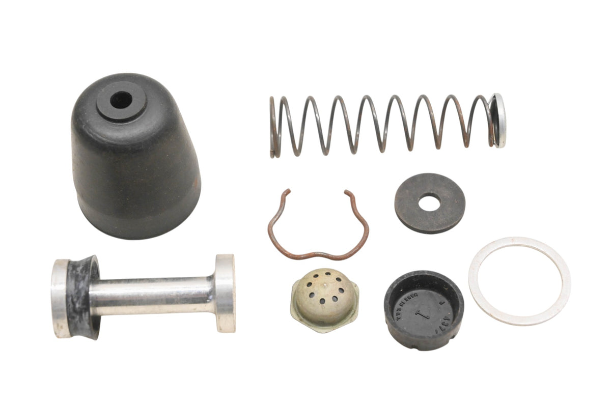 Pilot 30-P, M15, 3626 Master Cylinder Repair Kit NOS