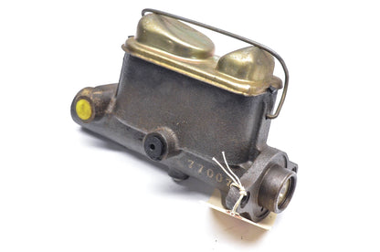 EIS E77007, 77007 Brake Master Cylinder NOS