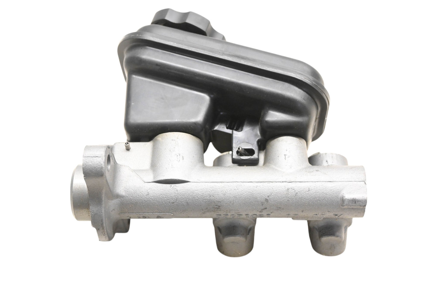 Wagner F114193, 18012622, MC39584 Brake Master Cylinder Assembly NOS
