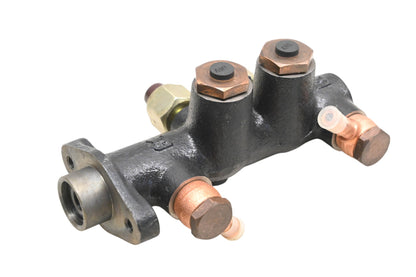 Bendix 11543, E96730 Brake Master Cylinder Assembly NOS