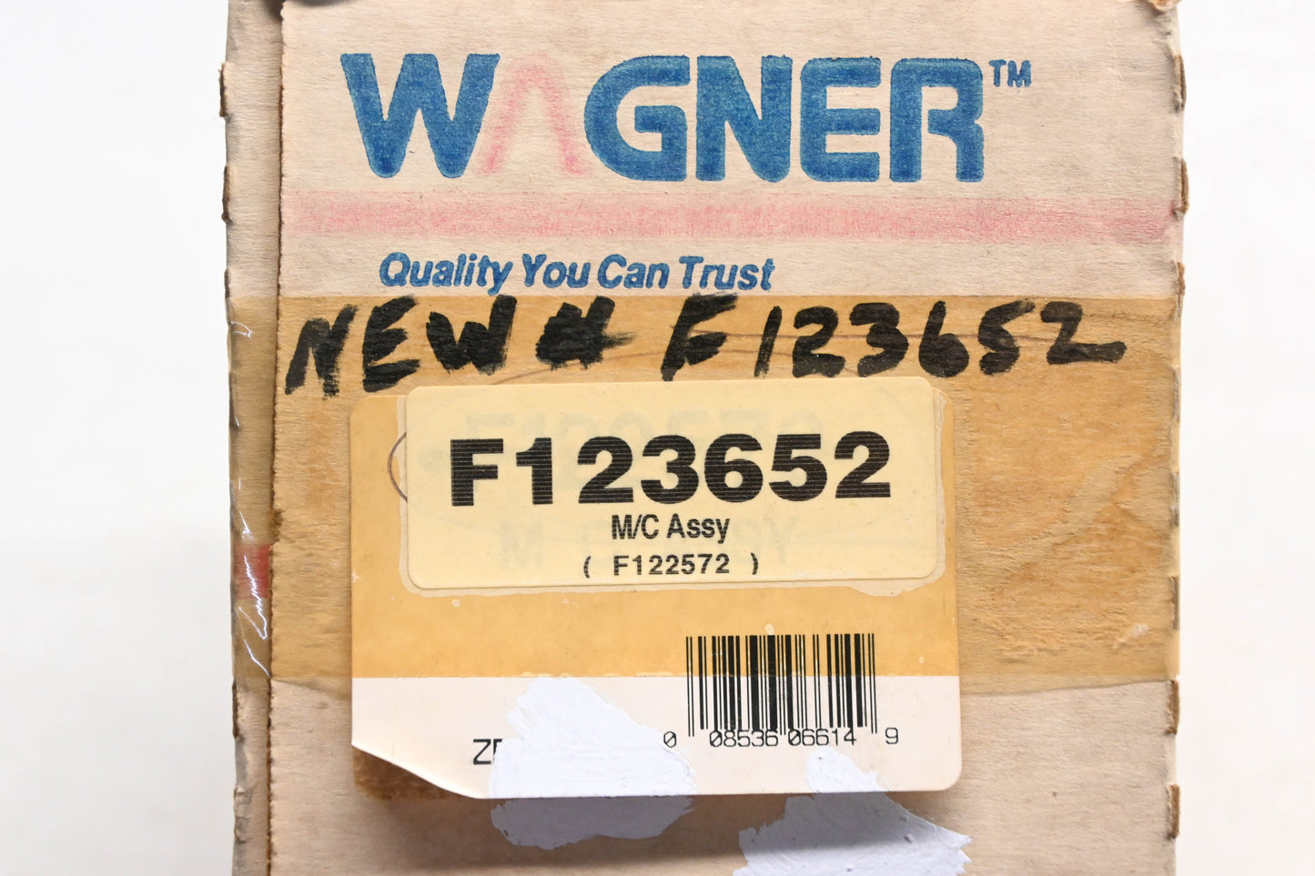 Wagner F123652, F122572 Brake Master Cylinder Assembly NOS