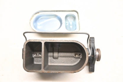 EIS E17052, 2227331 Brake Master Cylinder NOS