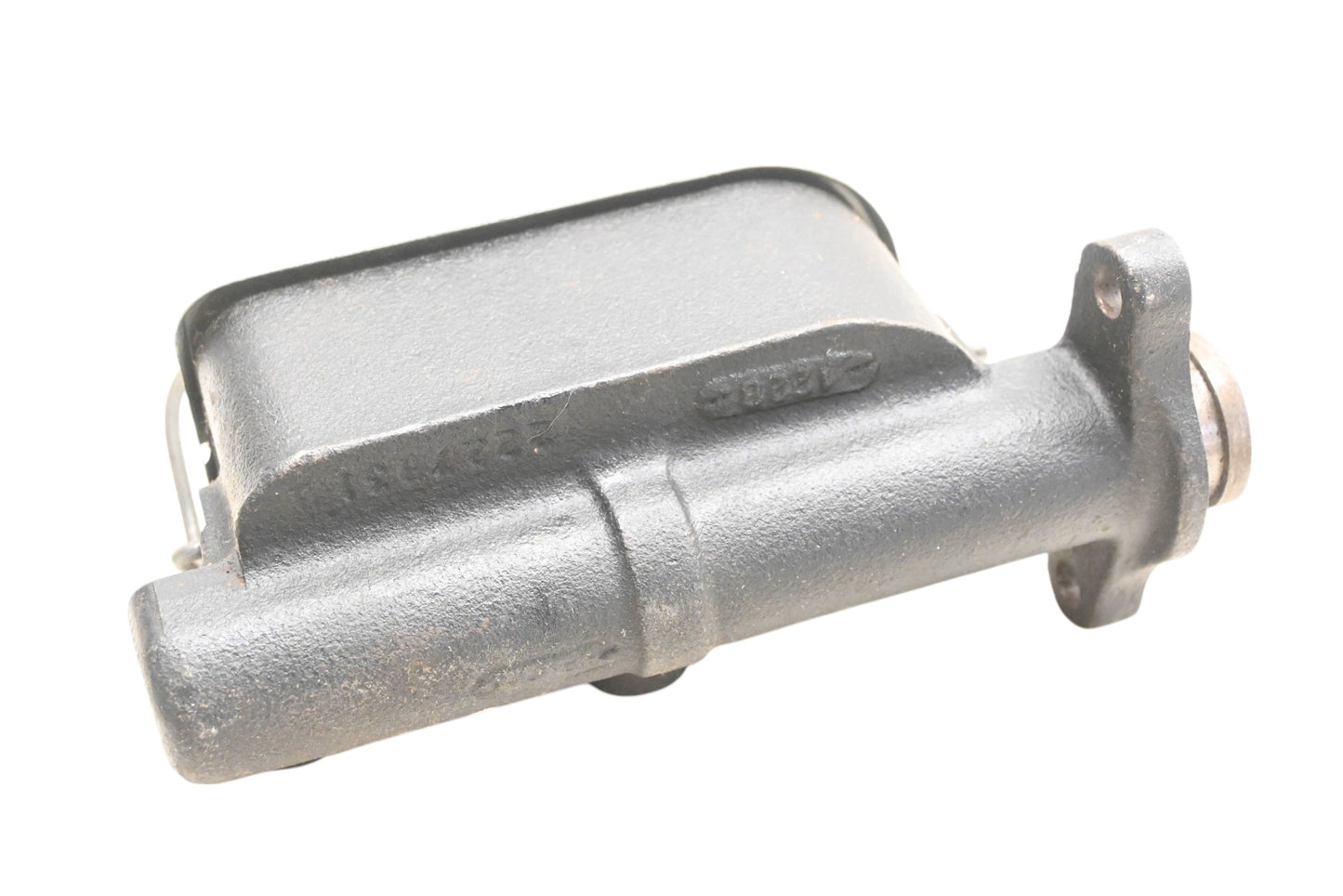 EIS E17052, 2227331 Brake Master Cylinder NOS