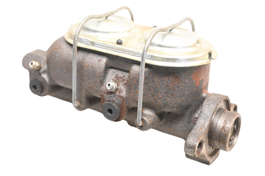 EIS E71295, EIS126 Brake Master Cylinder Assembly NOS
