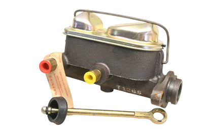 EIS E71265, E71109, C8TZ-2140D Brake Master Cylinder Kit NOS