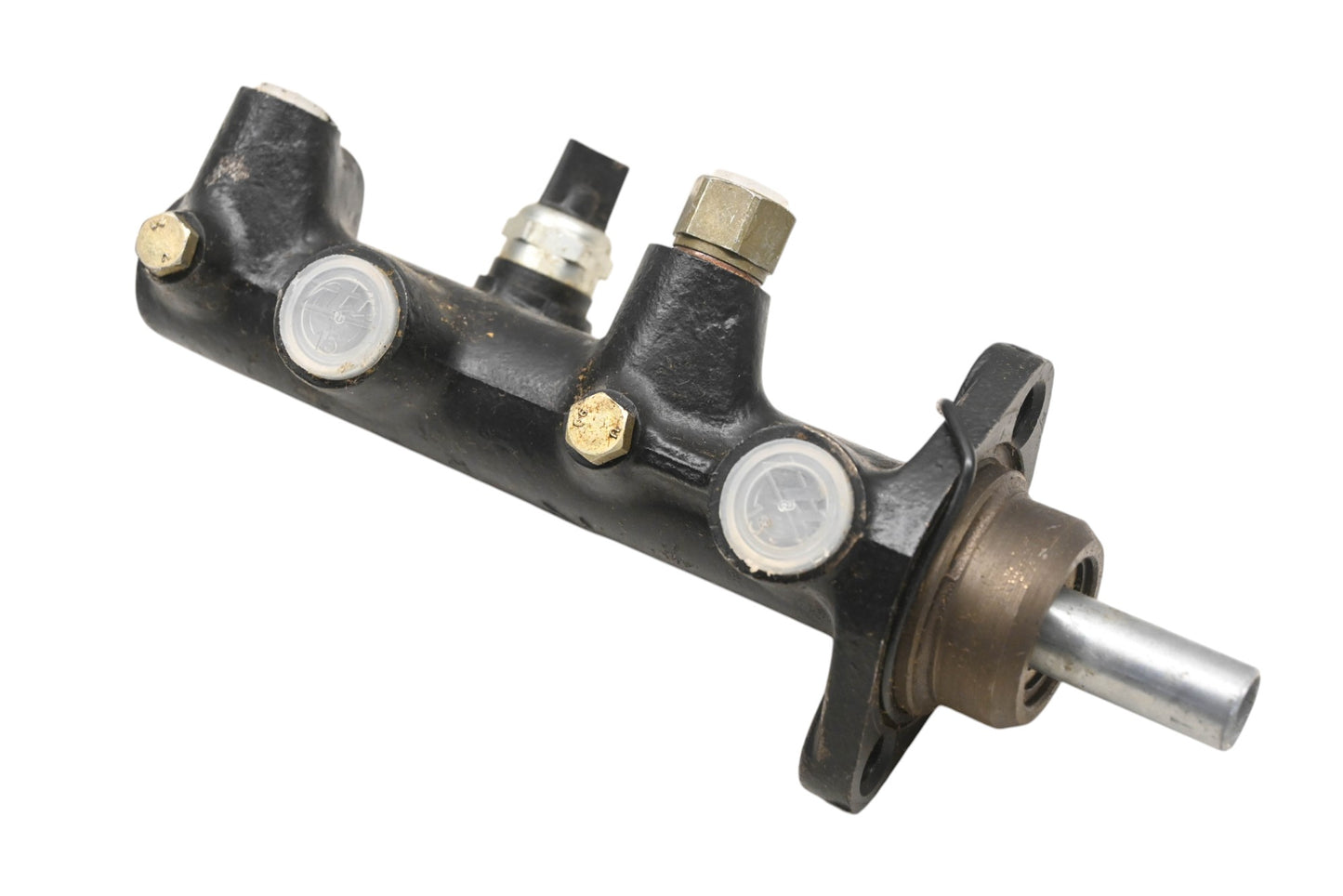 EIS E98107, M100762 Brake Master Cylinder Assembly NOS