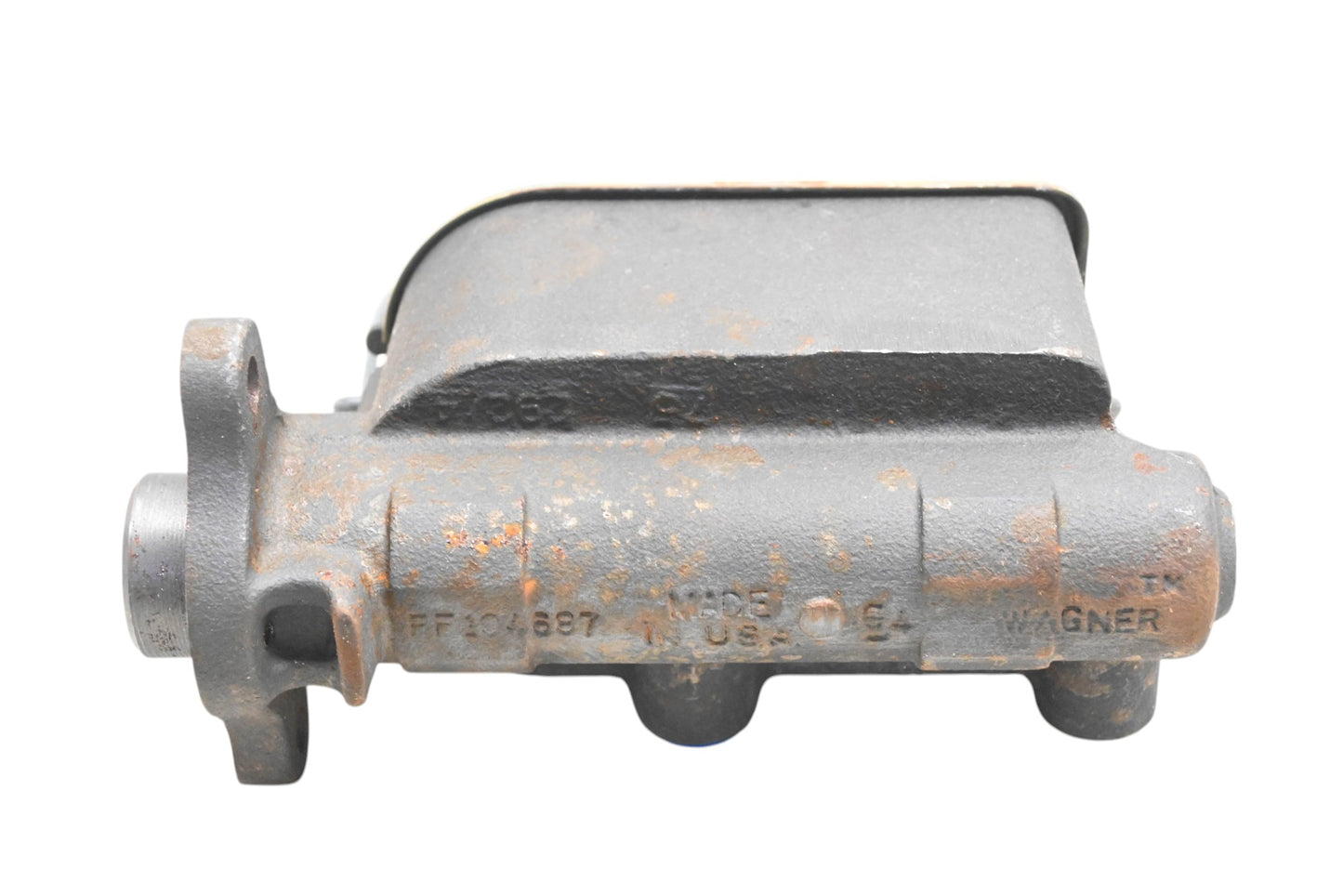 Wagner F101258, FF104687, M101258  Brake Master Cylinder Assembly NOS
