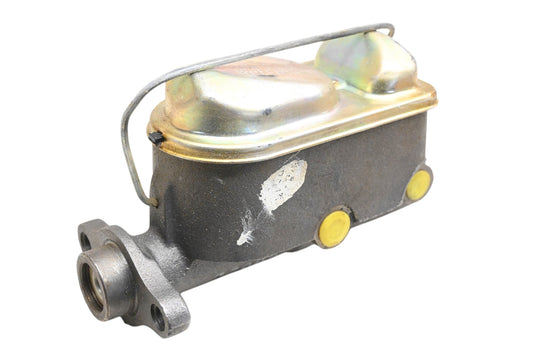EIS E77002, F80903 Brake Master Cylinder Assembly NOS
