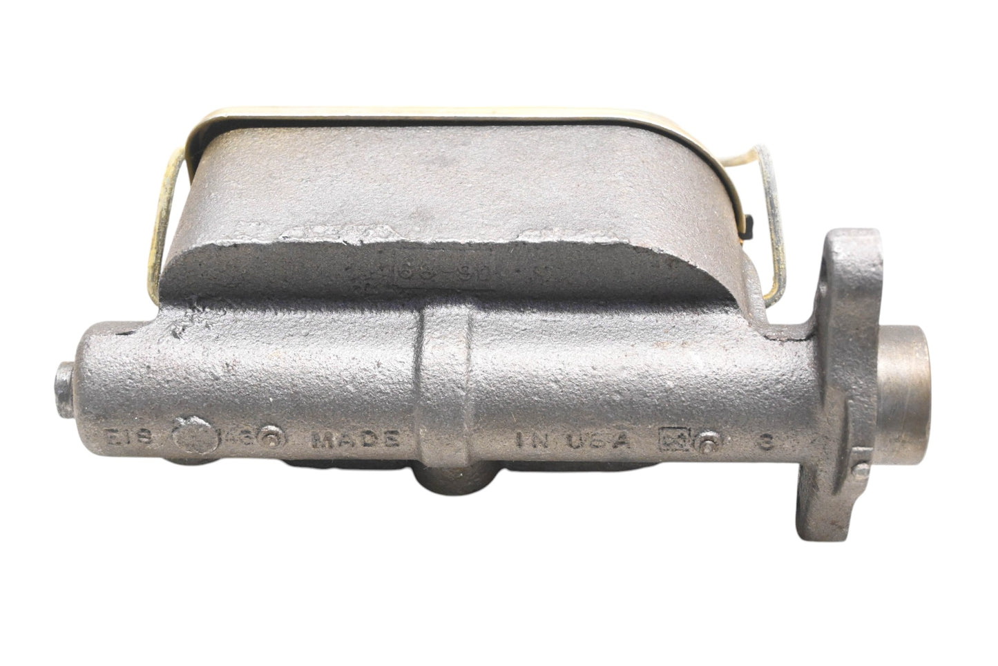 EIS E77002, F80903 Brake Master Cylinder Assembly NOS
