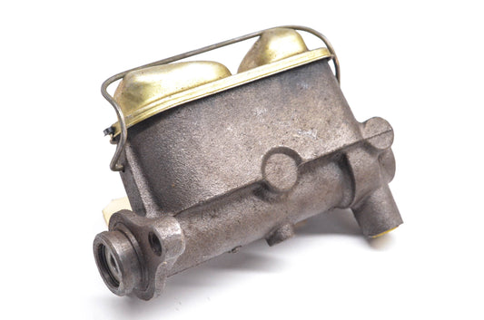 EIS E64870, 64870 Brake Master Cylinder NOS