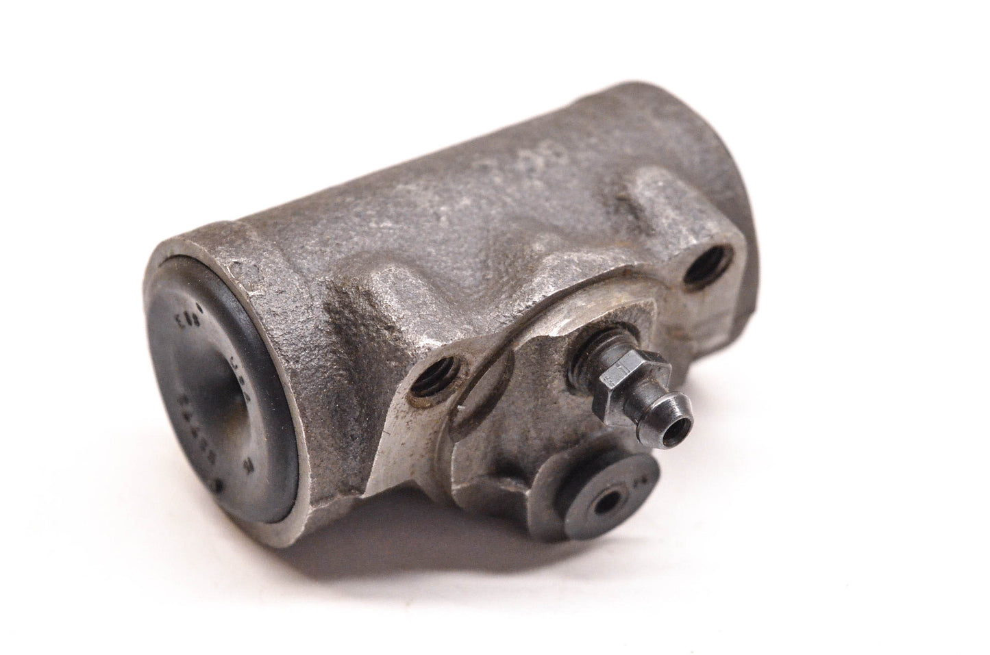 EIS 746 Wheel Cylinder Assembly NOS