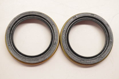 CR 18454 Oil Seals Qty 2 NOS