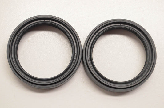 CR 19612 Oil Seals Qty 2 NOS