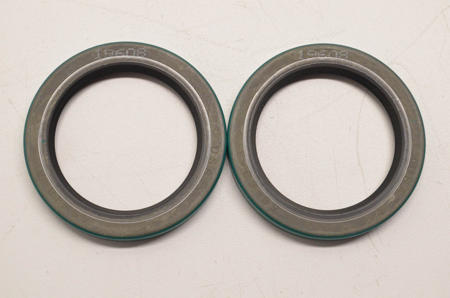CR 19608 Oil Seals Qty 2 NOS