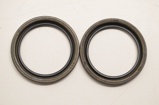 CR 19763 Oil Seals Qty 2 NOS