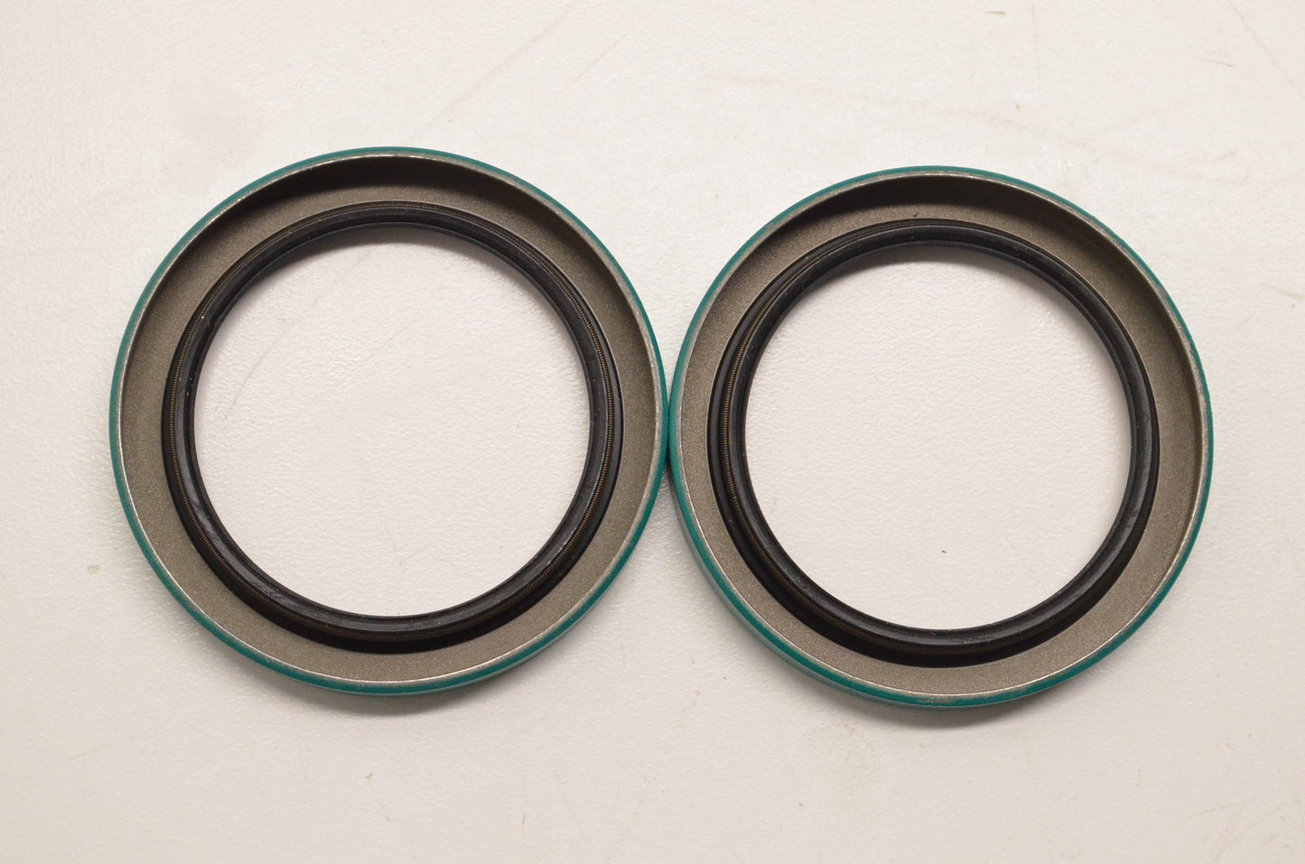 CR 20430 Oil Seals Qty 2 NOS