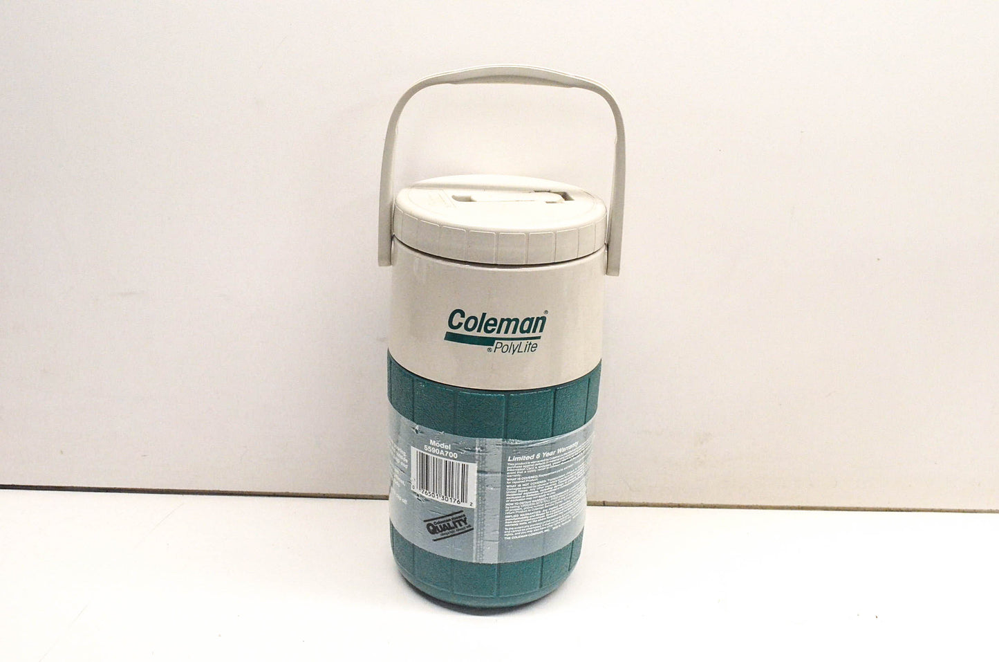 Coleman 5590A700, 5590A CR Industries 2 Liter Jug Teal NOS